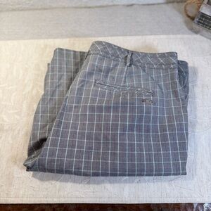 Cutter & Buck Women’s Plaid Bermuda Shorts Flat Front‎ Style #LCB04682 Size 16